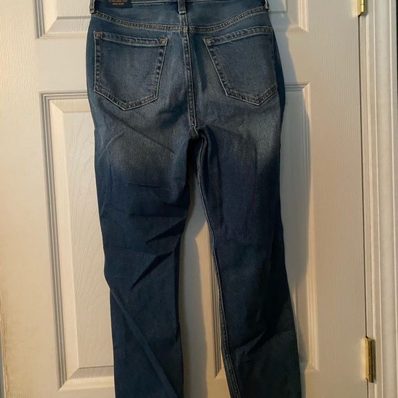 NWT Hollister mom jeans - Picture 3 of 4